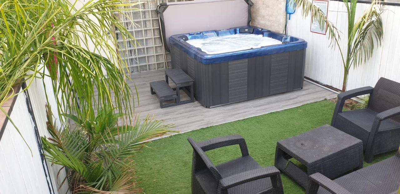 Avshalom Apartment