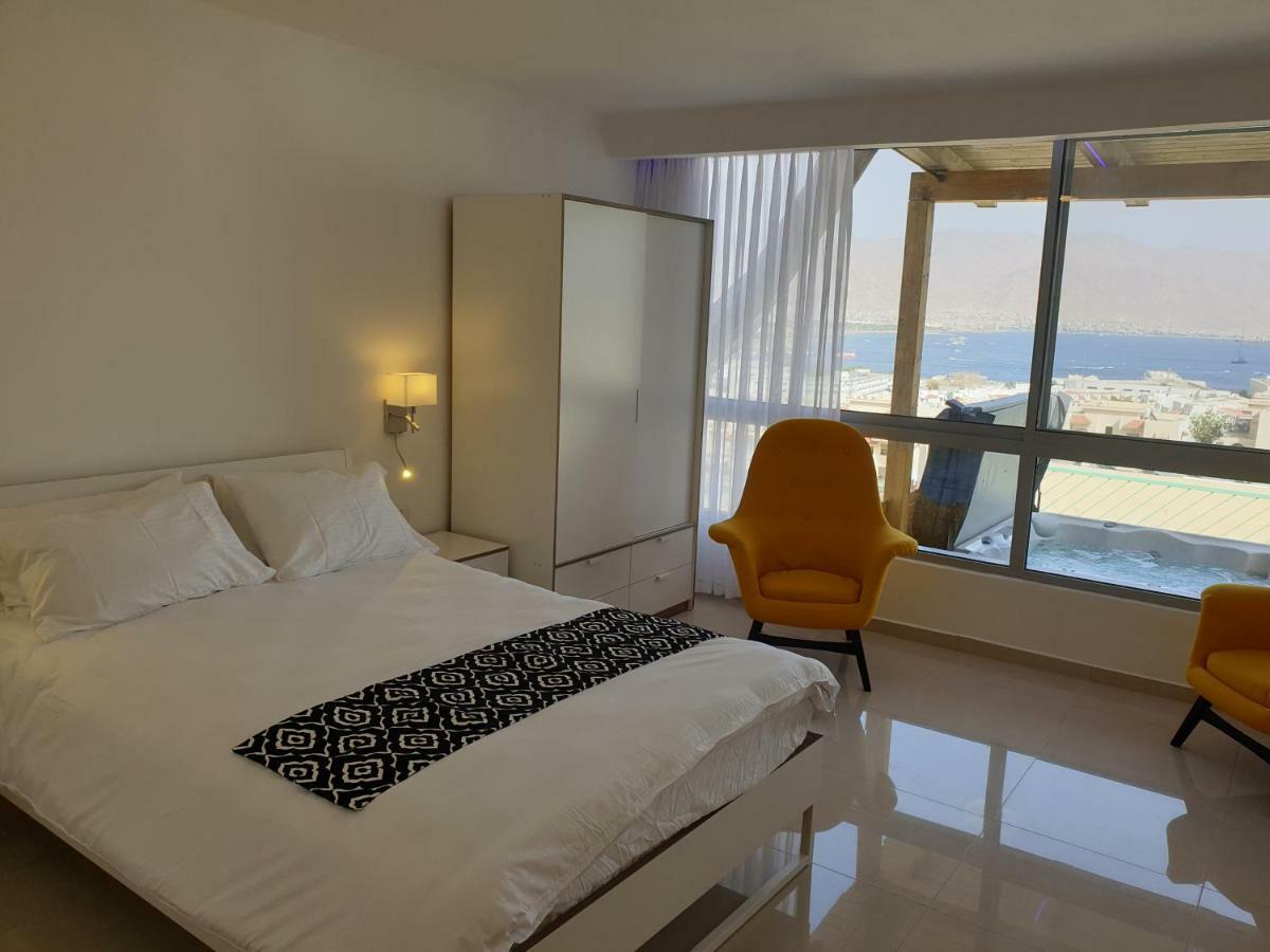 Avshalom Apartment *