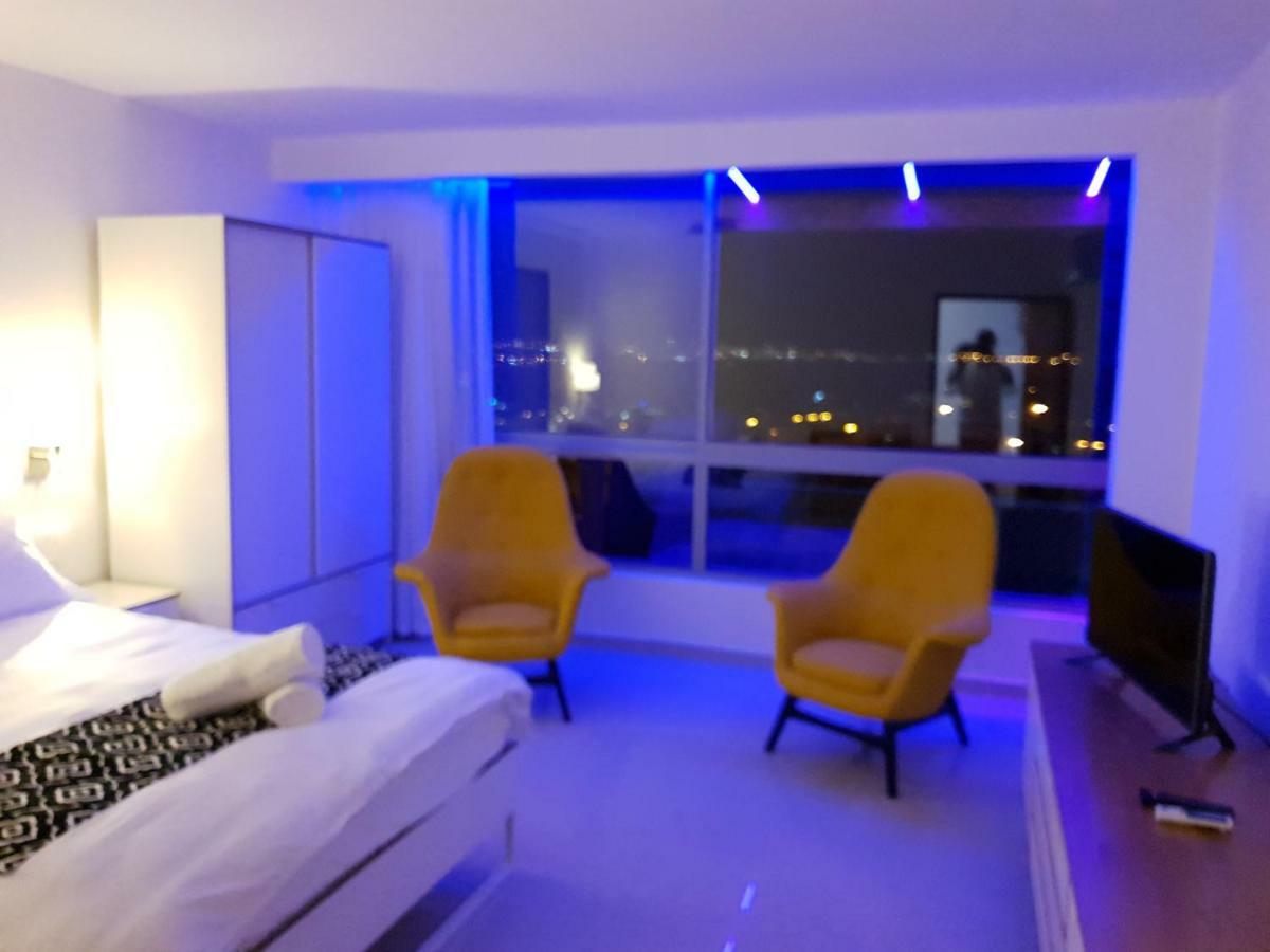 Avshalom Apartment