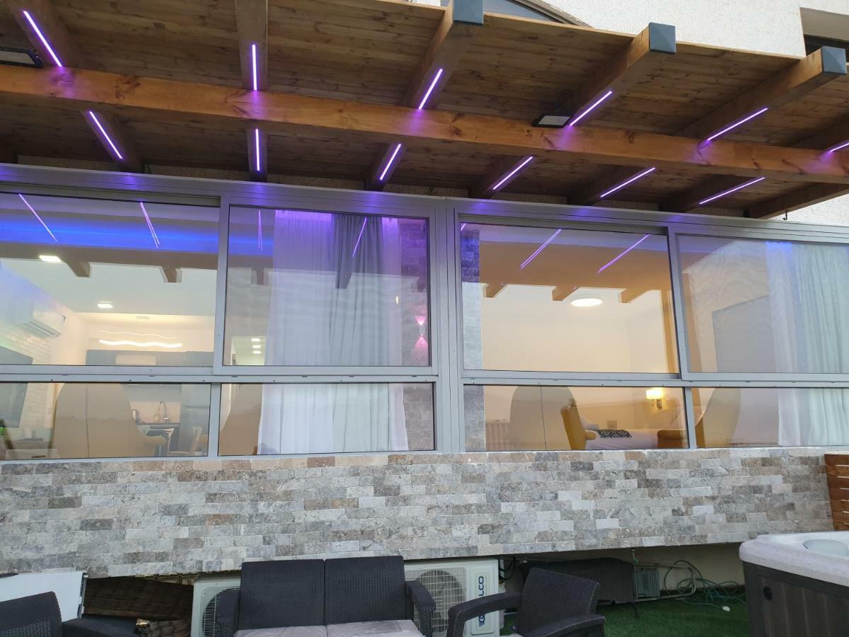 Avshalom Apartment *