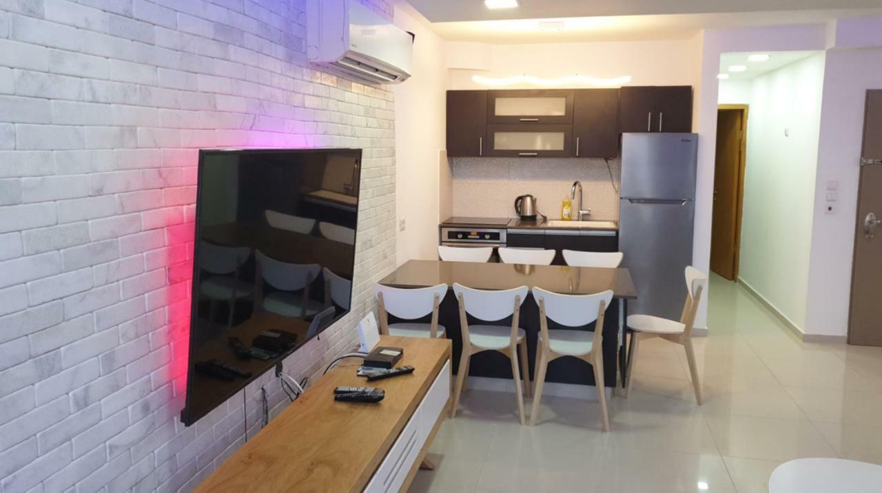 Avshalom Apartment